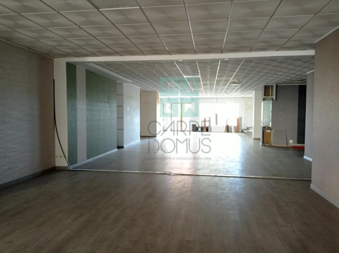Loja para Venda em Odivelas Foto 7