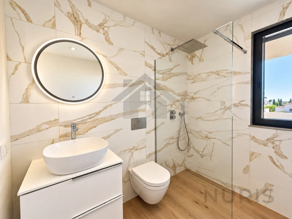 Apartamento T2 para Venda em Estômbar e Parchal Foto 10
