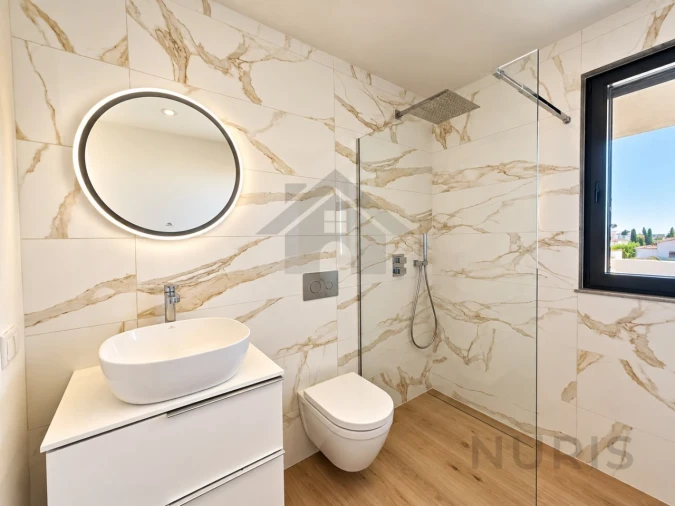 Apartamento T2 para Venda em Estômbar e Parchal Foto 10