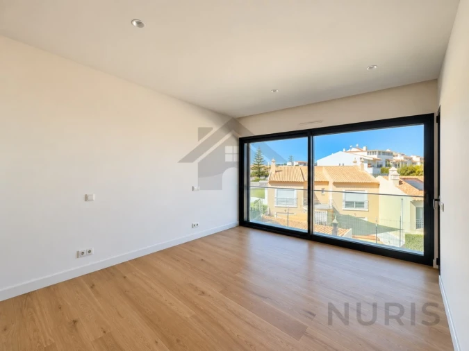 Apartamento T2 para Venda em Estômbar e Parchal Foto 17
