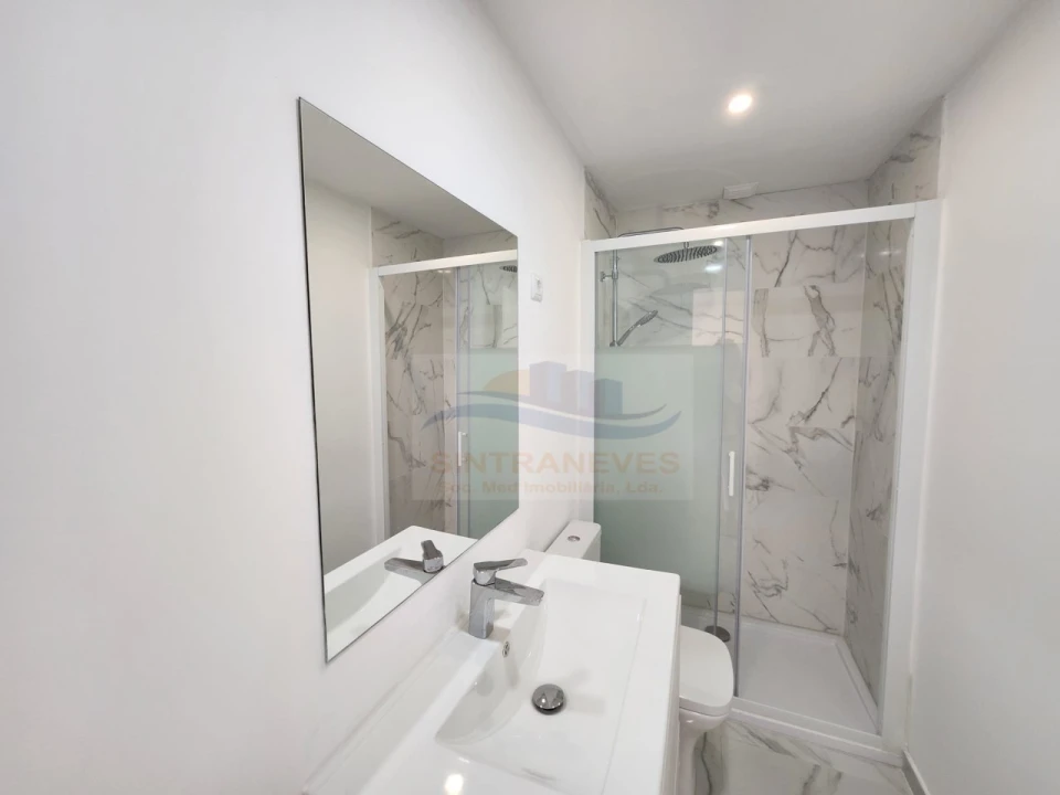 Apartamento T2 para Venda em Falagueira-Venda Nova Foto 6