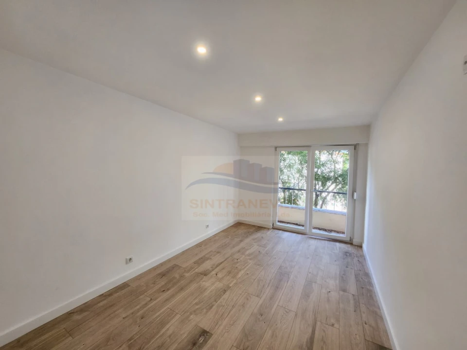 Apartamento T2 para Venda em Falagueira-Venda Nova Foto 7