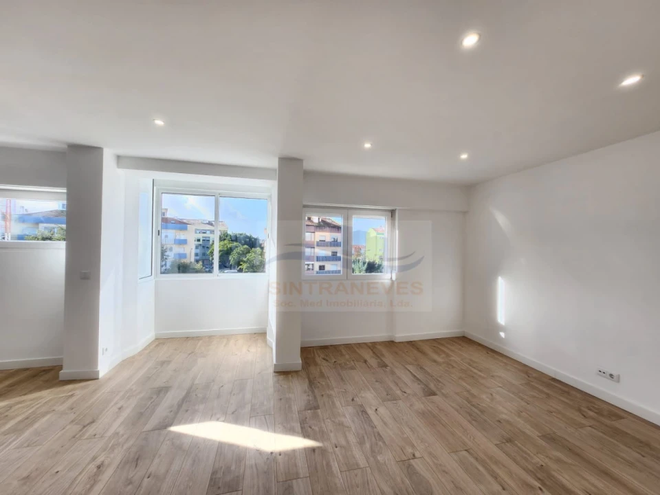 Apartamento T2 para Venda em Falagueira-Venda Nova Foto 10