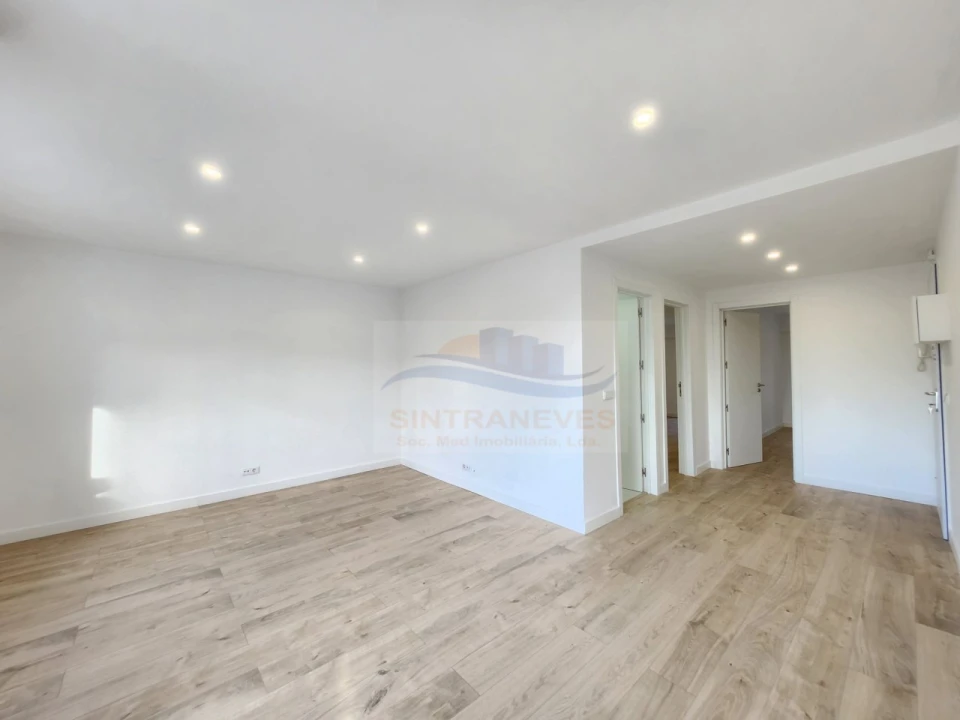 Apartamento T2 para Venda em Falagueira-Venda Nova Foto 14