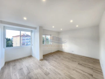 Apartamento T2 para Venda em Falagueira-Venda Nova
