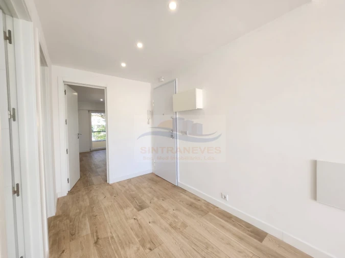 Apartamento T2 para Venda em Falagueira-Venda Nova Foto 2