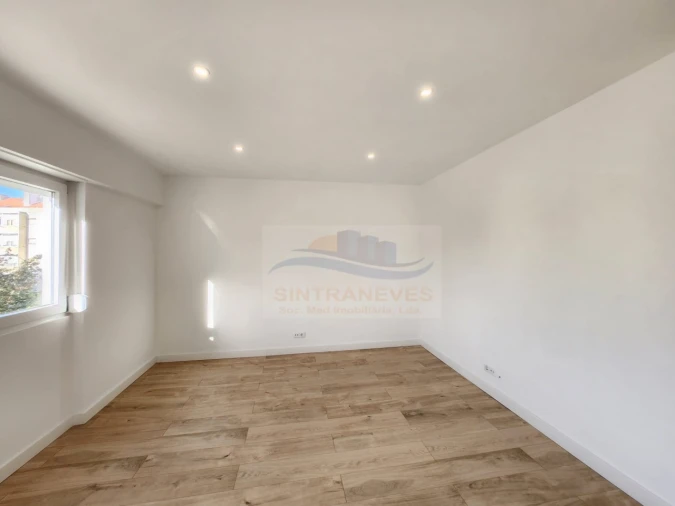 Apartamento T2 para Venda em Falagueira-Venda Nova Foto 3