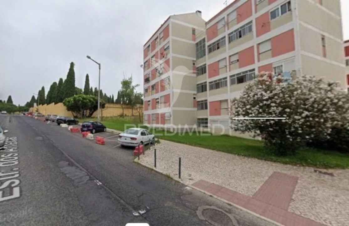 Apartamento T3 para Venda em Benfica Foto 1