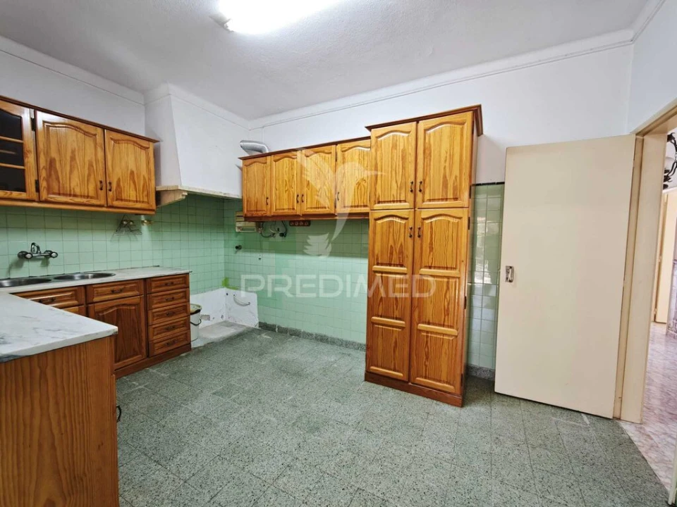 Moradia T3 para Venda em Santo Estêvão Foto 2