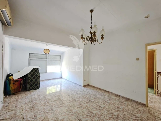 Moradia T3 para Venda em Santo Estêvão Foto 4