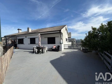 Apartamento T5 para Venda em Mafamude e Vilar do Paraíso