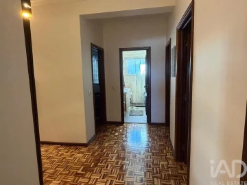 Apartamento T5 para Venda em Mafamude e Vilar do Paraíso