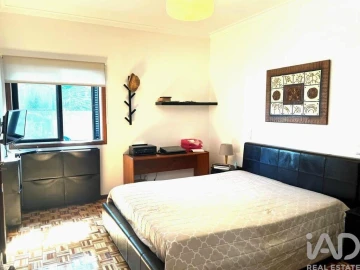 Apartamento T5 para Venda em Mafamude e Vilar do Paraíso