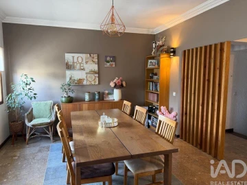 Apartamento T5 para Venda em Mafamude e Vilar do Paraíso