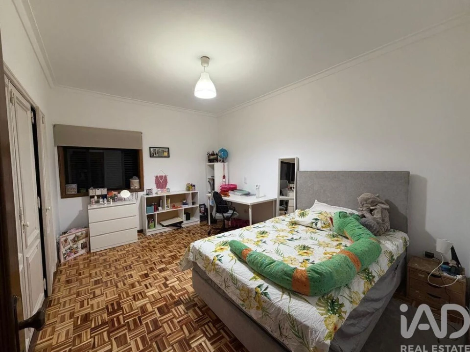 Apartamento T5 para Venda em Mafamude e Vilar do Paraíso Foto 13