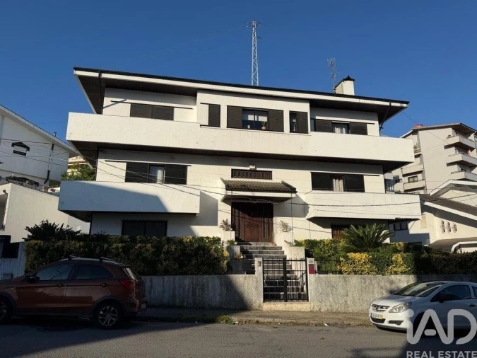 Apartamento T5 para Venda em Mafamude e Vilar do Paraíso Foto 25