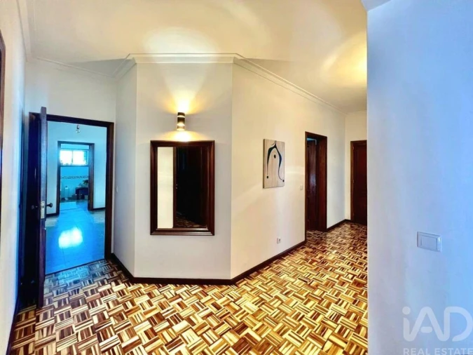 Apartamento T5 para Venda em Mafamude e Vilar do Paraíso Foto 3