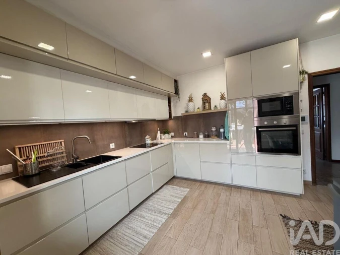 Apartamento T5 para Venda em Mafamude e Vilar do Paraíso Foto 10