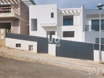 Moradia T3 para Venda em Algoz e Tunes