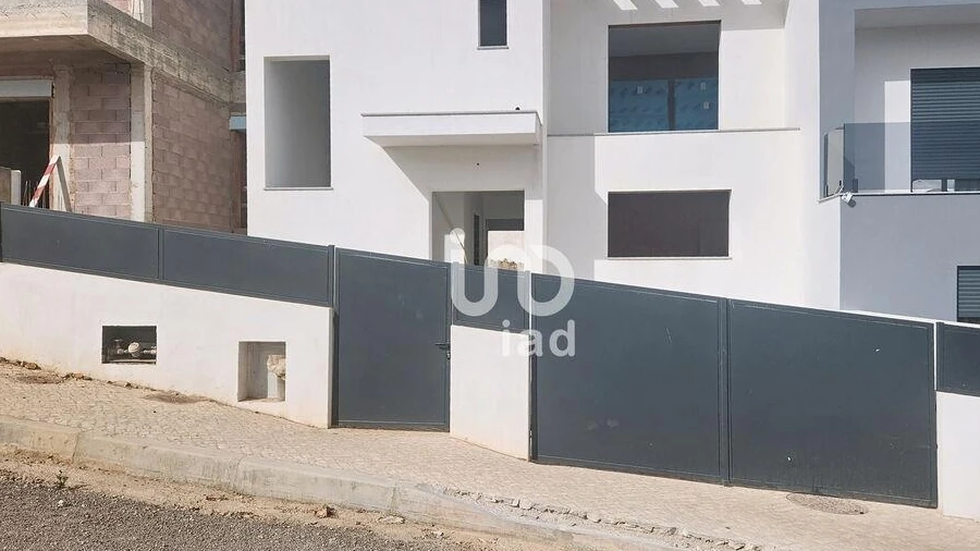 Moradia T3 para Venda em Algoz e Tunes