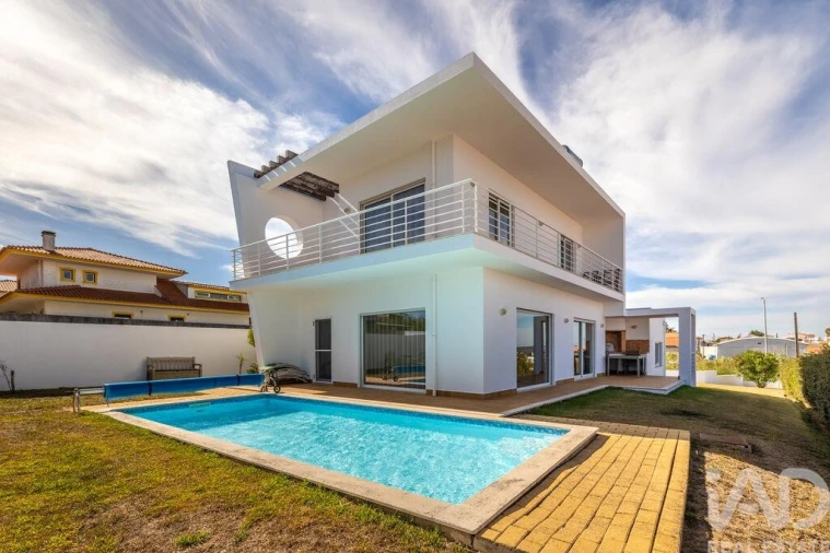 Moradia T3 para Venda em Santa Maria, São Pedro e Sobral da Lagoa Foto 3