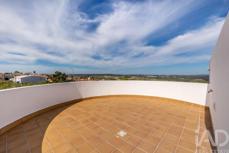 Moradia T3 para Venda em Santa Maria, São Pedro e Sobral da Lagoa Foto 38