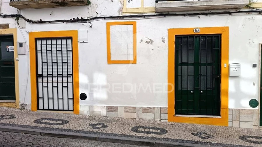 Moradia T4 para Venda em Assunção, Ajuda, Salvador e Santo Ildefonso