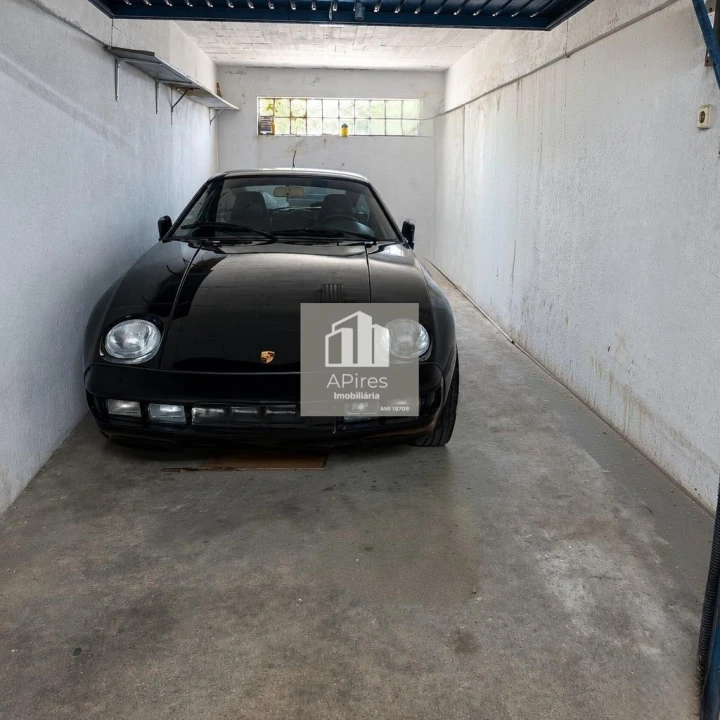 Garagem para Venda em Caparica e Trafaria Foto 1
