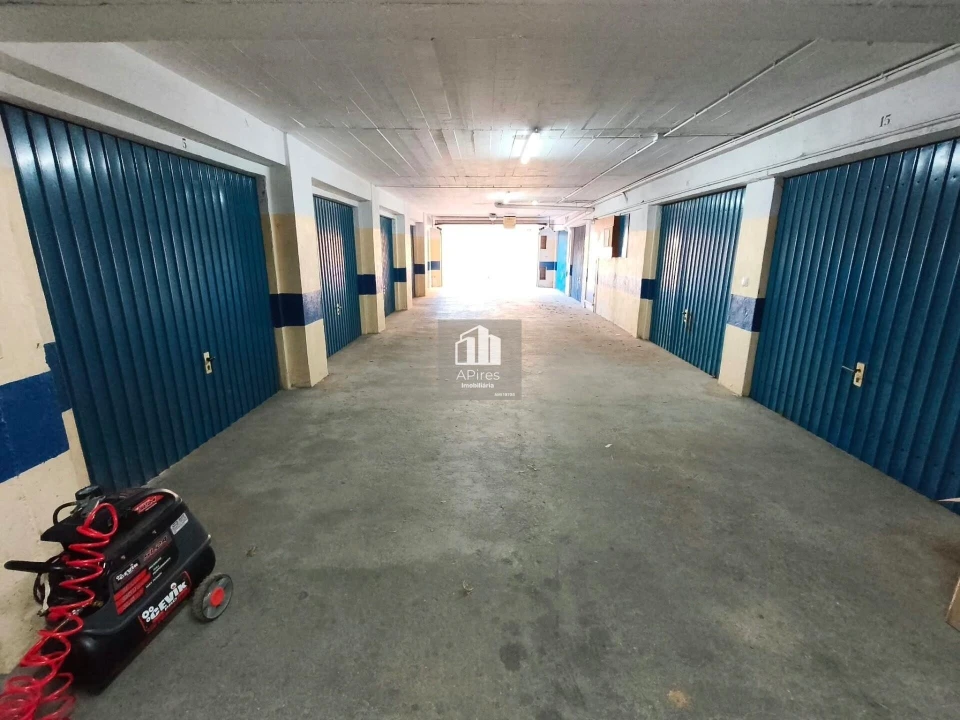 Garagem para Venda em Caparica e Trafaria Foto 7