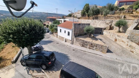Prédio para Venda em Rapa e Cadafaz