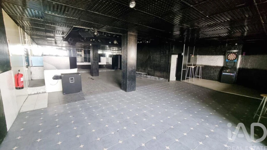 Prédio para Venda em Rapa e Cadafaz Foto 35