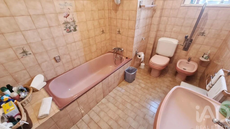 Prédio para Venda em Rapa e Cadafaz Foto 16