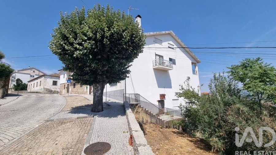 Prédio para Venda em Rapa e Cadafaz Foto 4