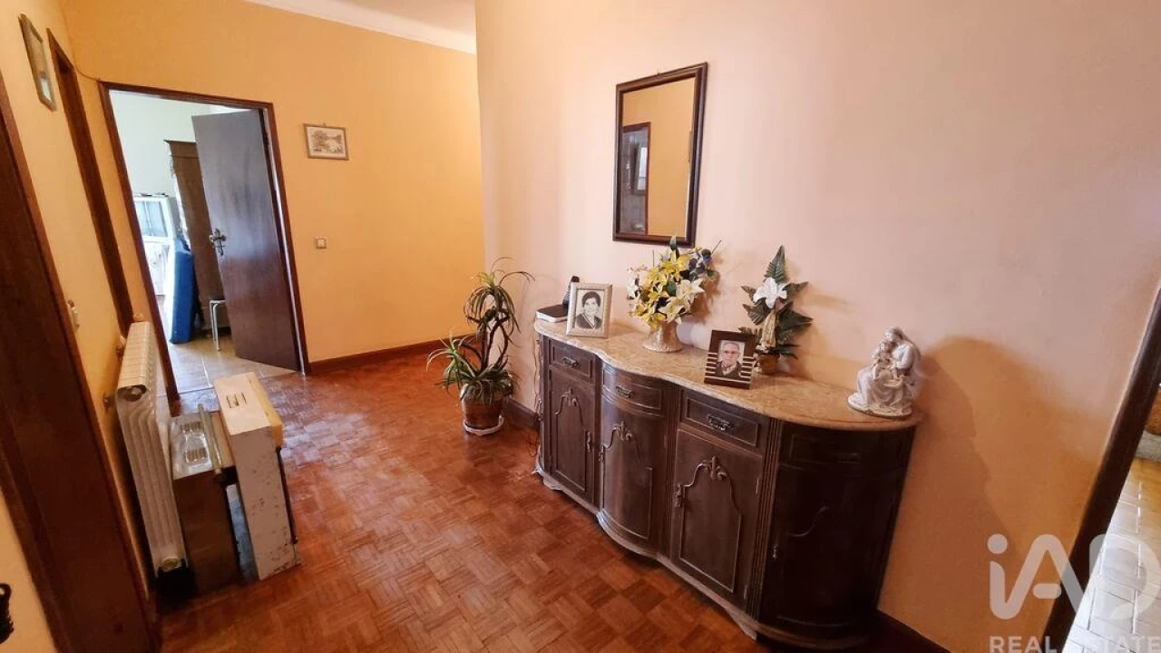 Prédio para Venda em Rapa e Cadafaz Foto 27