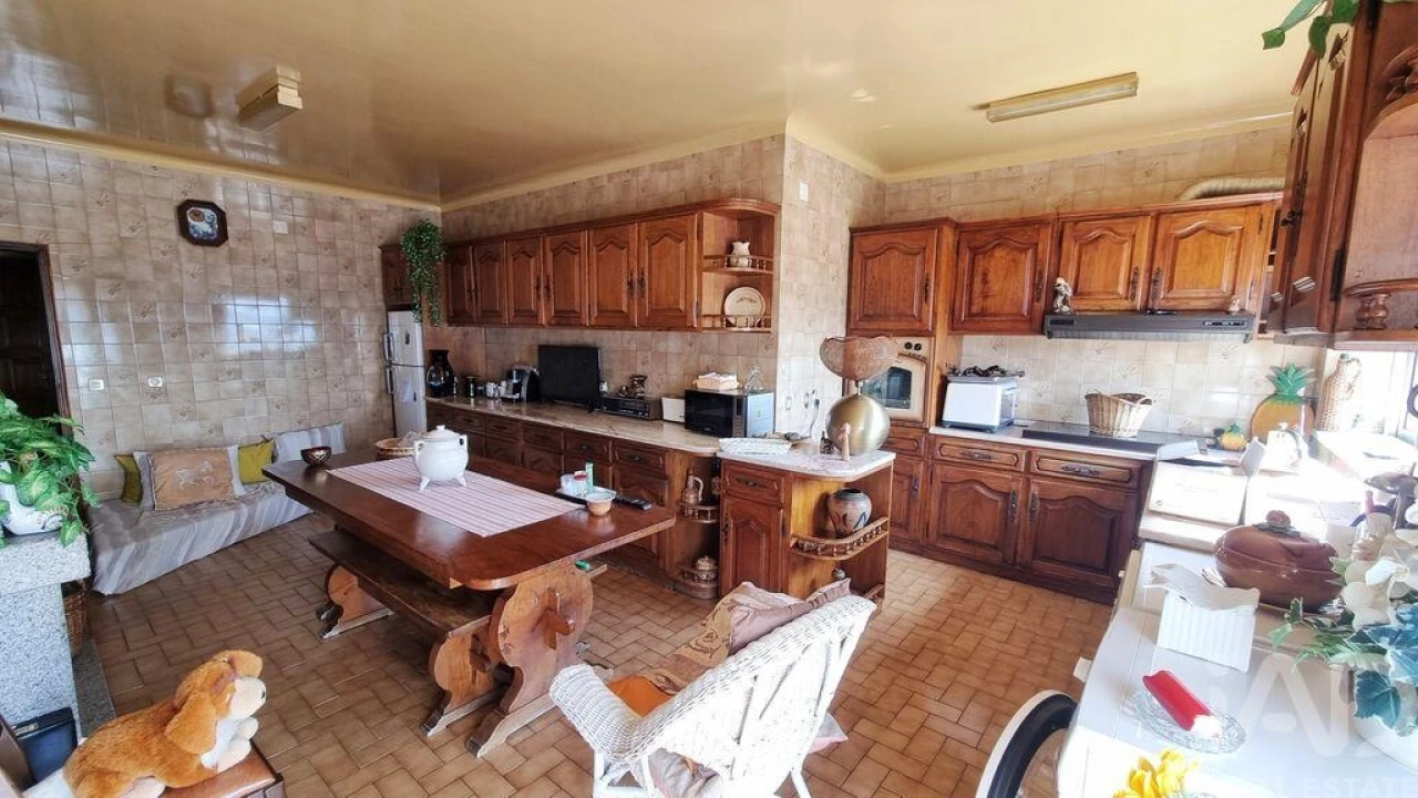 Prédio para Venda em Rapa e Cadafaz Foto 5