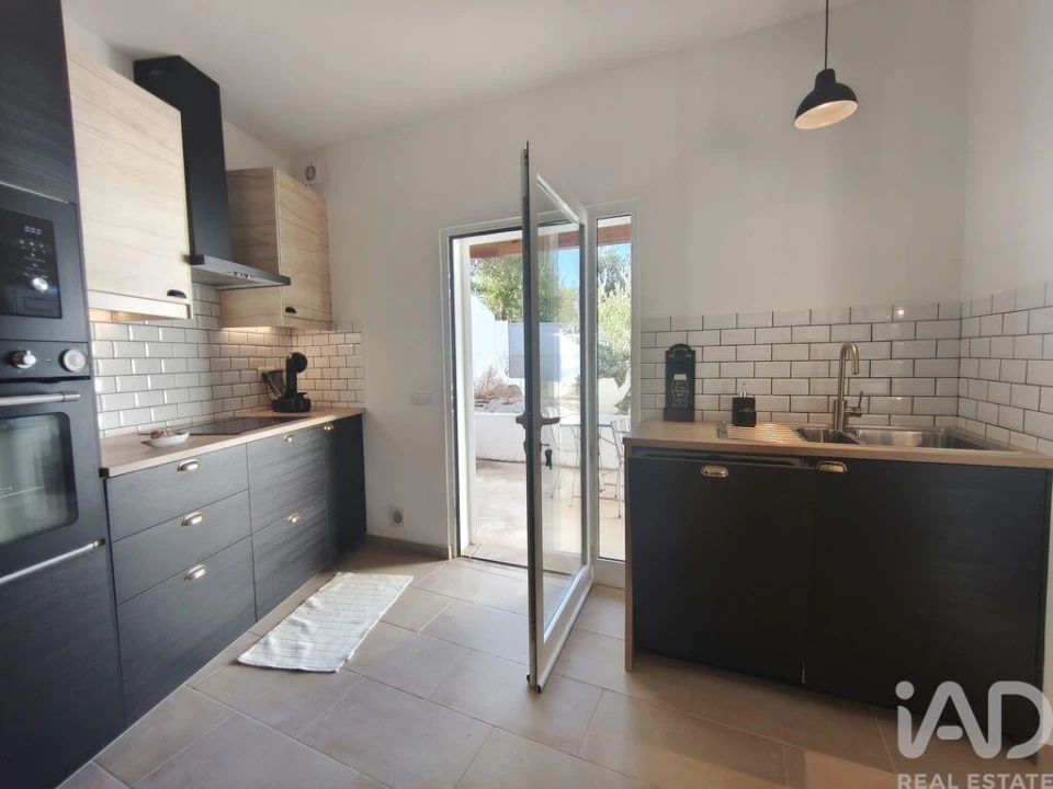 Moradia T2 para Venda em Santa Barbara de Nexe Foto 9