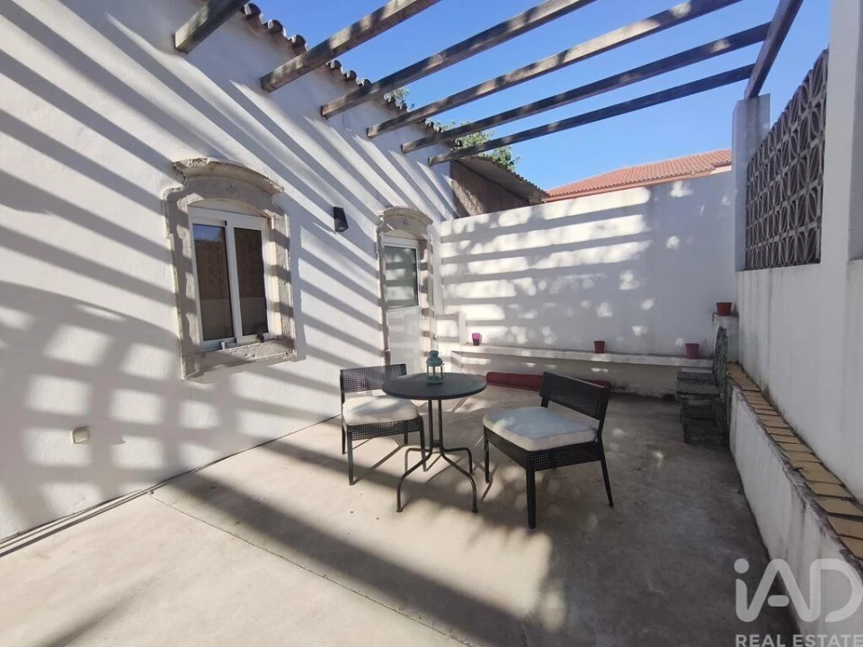 Moradia T2 para Venda em Santa Barbara de Nexe Foto 30