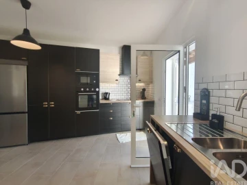 Moradia T2 para Venda em Santa Barbara de Nexe