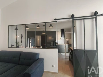 Moradia T2 para Venda em Santa Barbara de Nexe