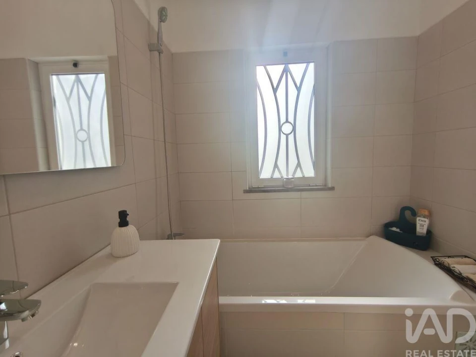 Moradia T2 para Venda em Santa Barbara de Nexe Foto 25