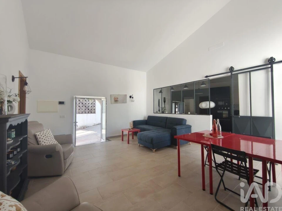 Moradia T2 para Venda em Santa Barbara de Nexe Foto 5