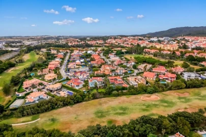 Moradia T5 para Venda em São João das Lampas e Terrugem