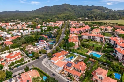 Moradia T5 para Venda em São João das Lampas e Terrugem