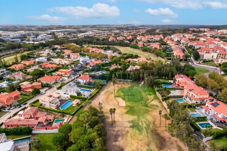 Moradia T5 para Venda em São João das Lampas e Terrugem Foto 28