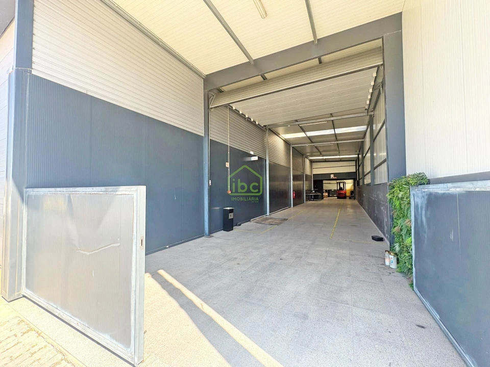 Armazém para Venda em Junqueira Foto 17