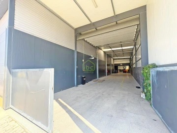 Armazém para Venda em Junqueira