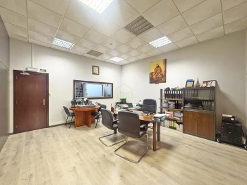 Armazém para Venda em Junqueira