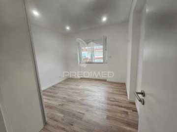 Apartamento T1 para Venda em Seixal, Arrentela e Aldeia de Paio Pires