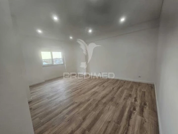 Apartamento T1 para Venda em Seixal, Arrentela e Aldeia de Paio Pires