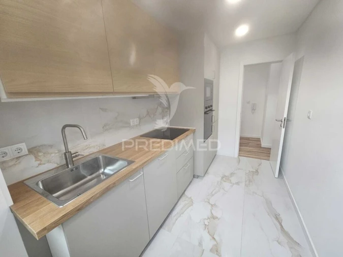 Apartamento T1 para Venda em Seixal, Arrentela e Aldeia de Paio Pires Foto 2